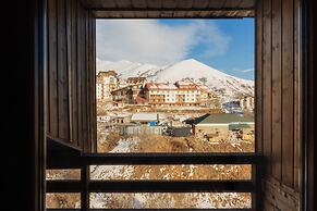 Good Aura Hotel