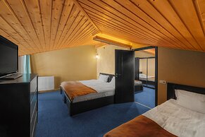 Good Aura Hotel