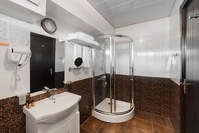 Good Aura Hotel