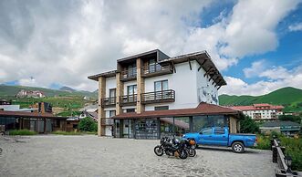 Good Aura Hotel