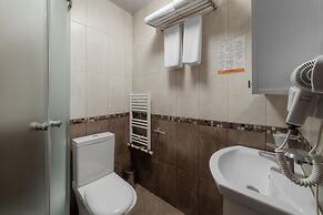 Good Aura Hotel