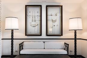 MORA Boutique Hotel
