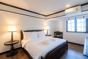 MORA Boutique Hotel