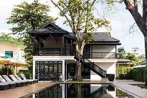 MORA Boutique Hotel