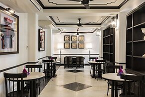 MORA Boutique Hotel