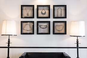 MORA Boutique Hotel