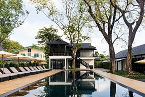 MORA Boutique Hotel