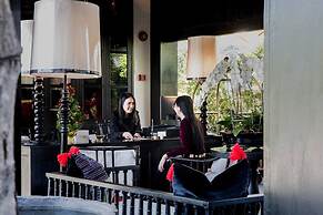 MORA Boutique Hotel