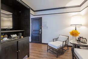 MORA Boutique Hotel