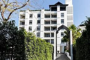 MORA Boutique Hotel