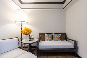 MORA Boutique Hotel