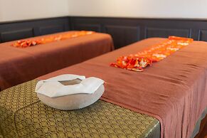 MORA Boutique Hotel