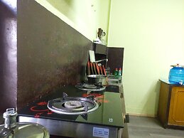 Sun Apartment & Guest House