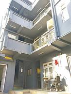 Sun Apartment & Guest House