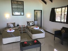 Muri Shores