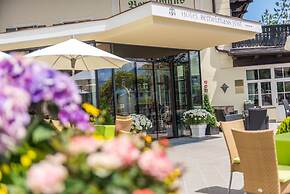 Bemelmans Post Hotel