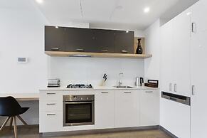 Sandy Hill Apartments by Ready Set Host