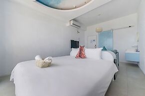 Cat at Greece