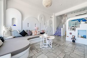 Cat at Greece
