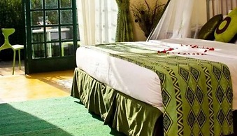 Maanzoni Lodge