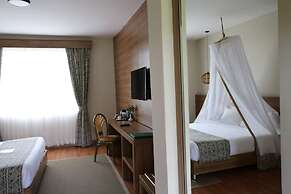 Maanzoni Lodge