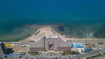 Spacious Sea View Apartment