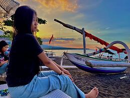 Valomia Beachfront