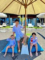 Valomia Beachfront