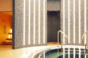Castlecourt Hotel