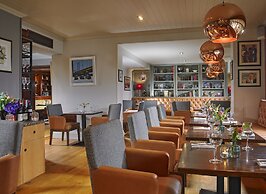 Castlecourt Hotel
