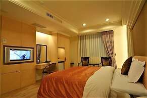 Tranquil Sea Hotel