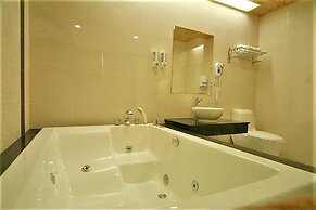 Tranquil Sea Hotel