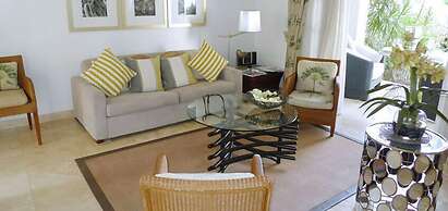 Schooner Bay 105