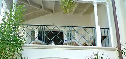 Schooner Bay 105