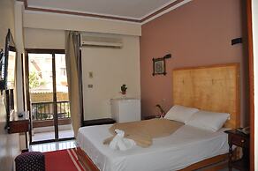 Shady Hotel
