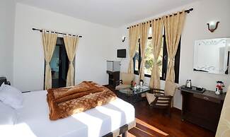 Green Oak Resort