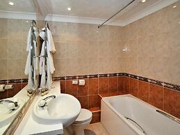 Ardington Hotel
