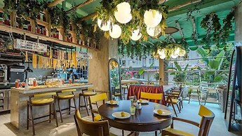 Anjeliq Downtown Boutique Hotel