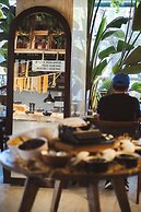 Anjeliq Downtown Boutique Hotel