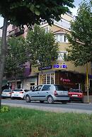 Hotel Town House