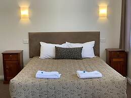 Castle Motel