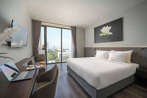 Everland Hotel