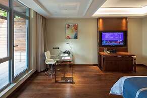 Changshu Skyline Cloud Hotel