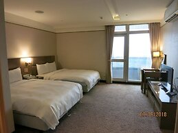 Rhineinn Hotel