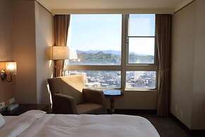Rhineinn Hotel