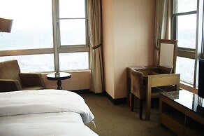 Rhineinn Hotel