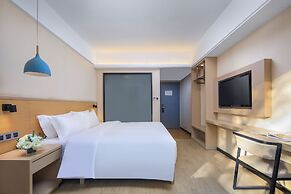 Wing Hotel Guilin- Pedestrian Street