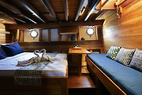Tanaka Liveaboard Raja Ampat