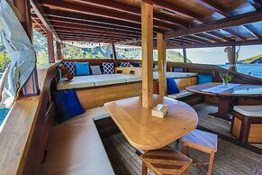 Tanaka Liveaboard Raja Ampat