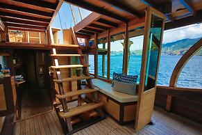 Tanaka Liveaboard Raja Ampat